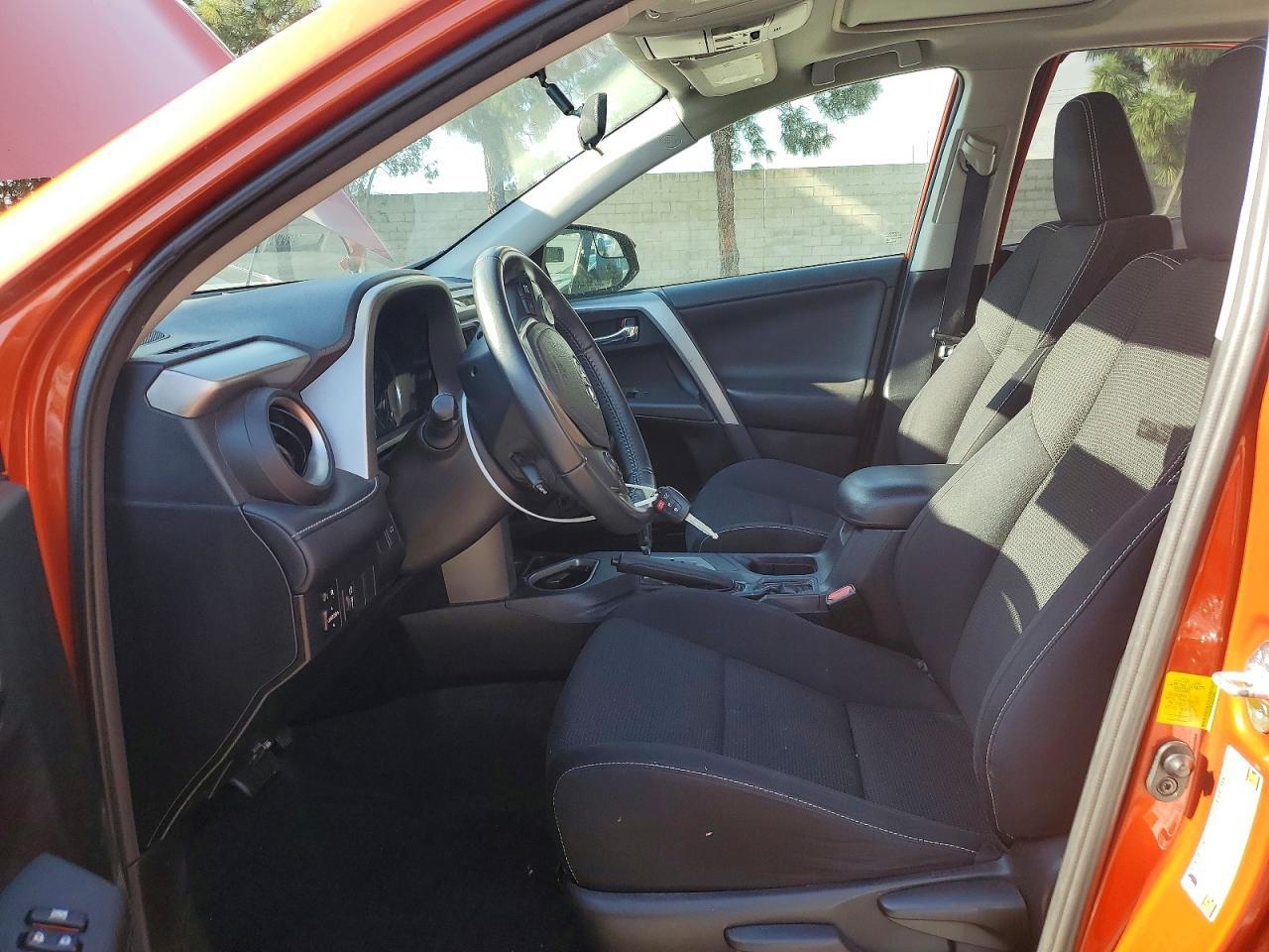 2016 Toyota Rav4 Xle - Image 7