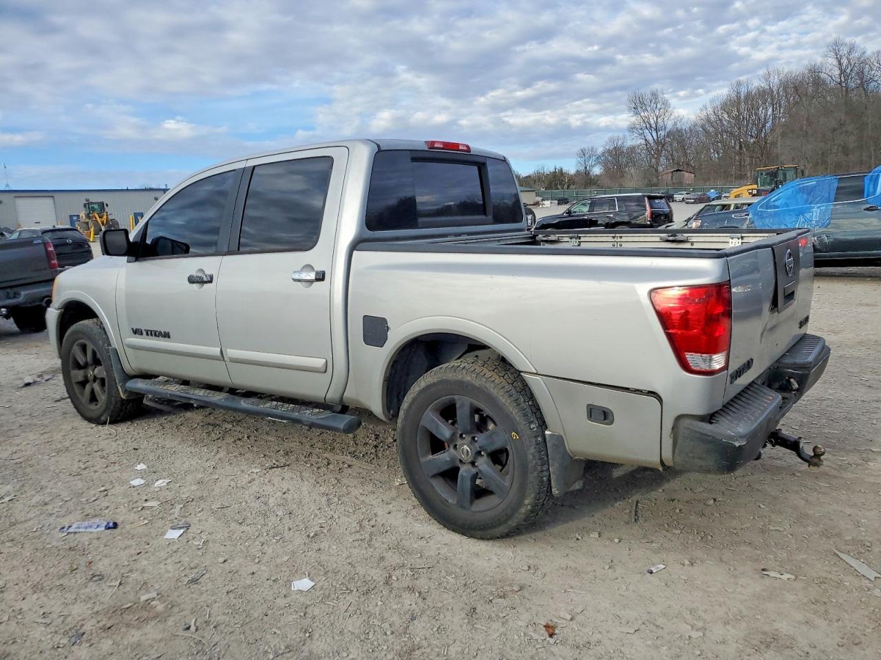 2009 Nissan Titan Xe - Image 2
