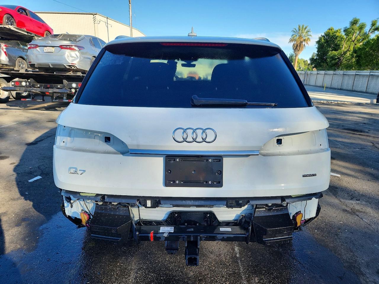 2021 Audi Q7 Premium - Image 6