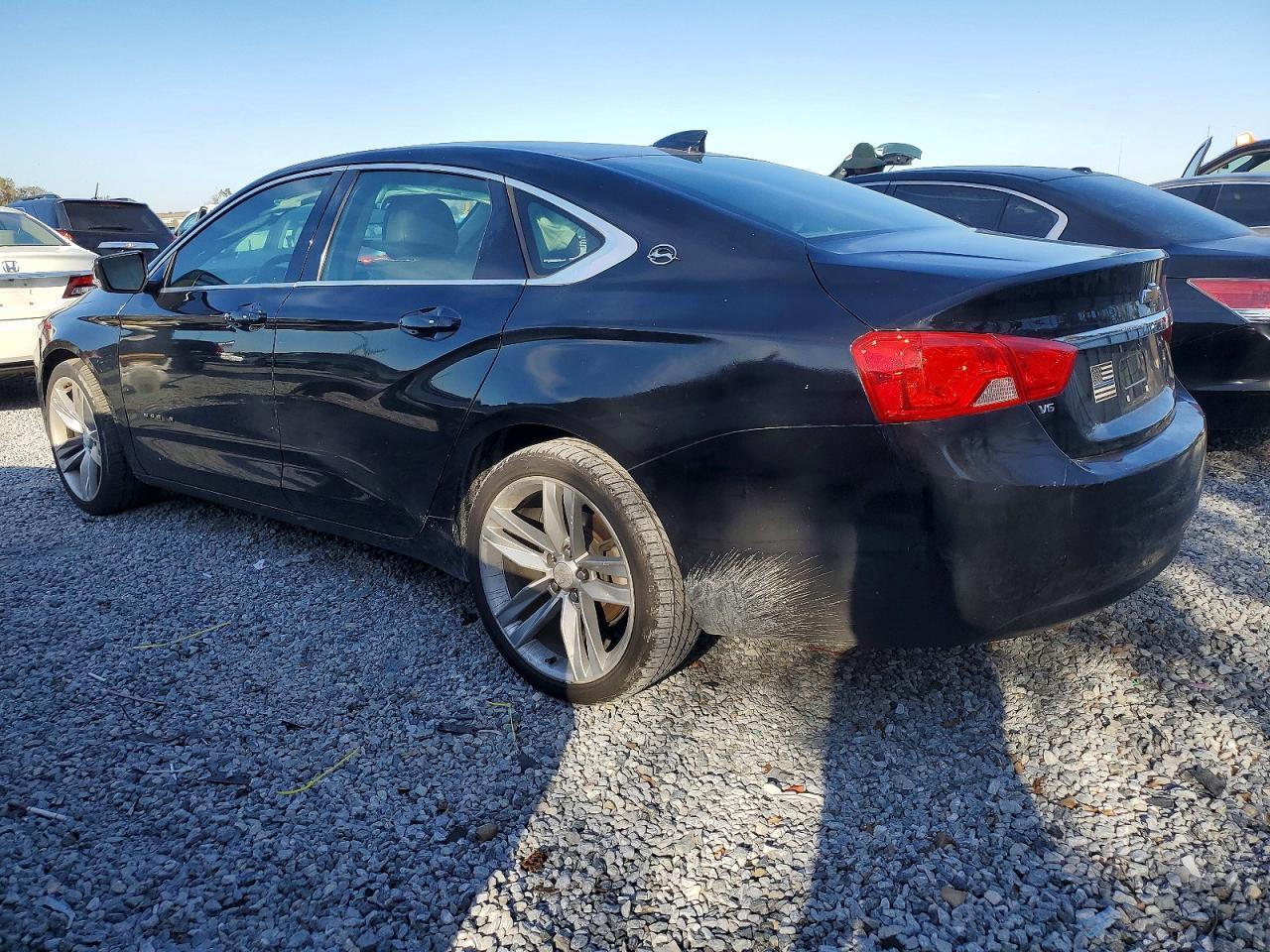 2018 Chevrolet Impala Lt - Image 2