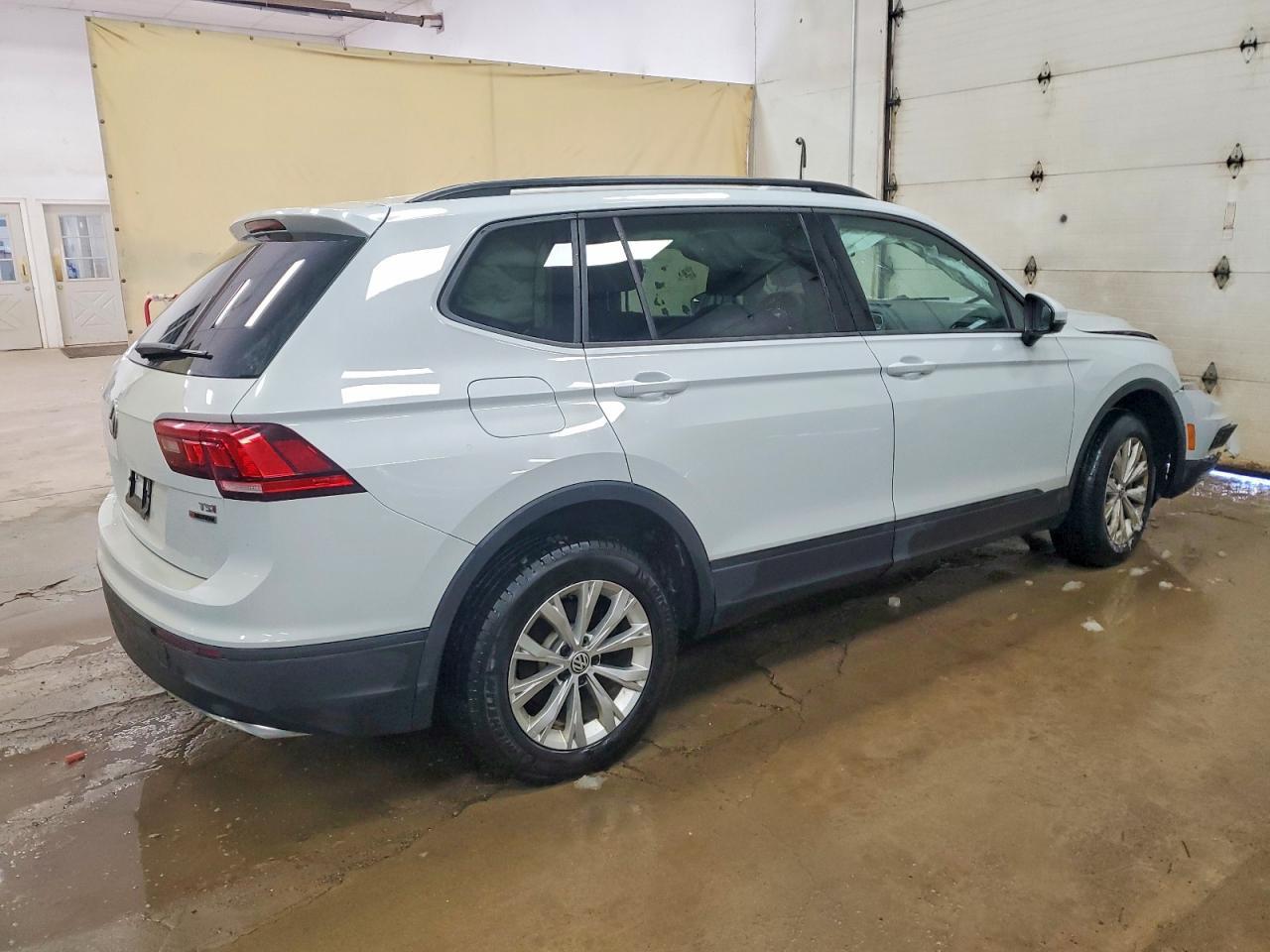 2018 Volkswagen Tiguan S - Image 3