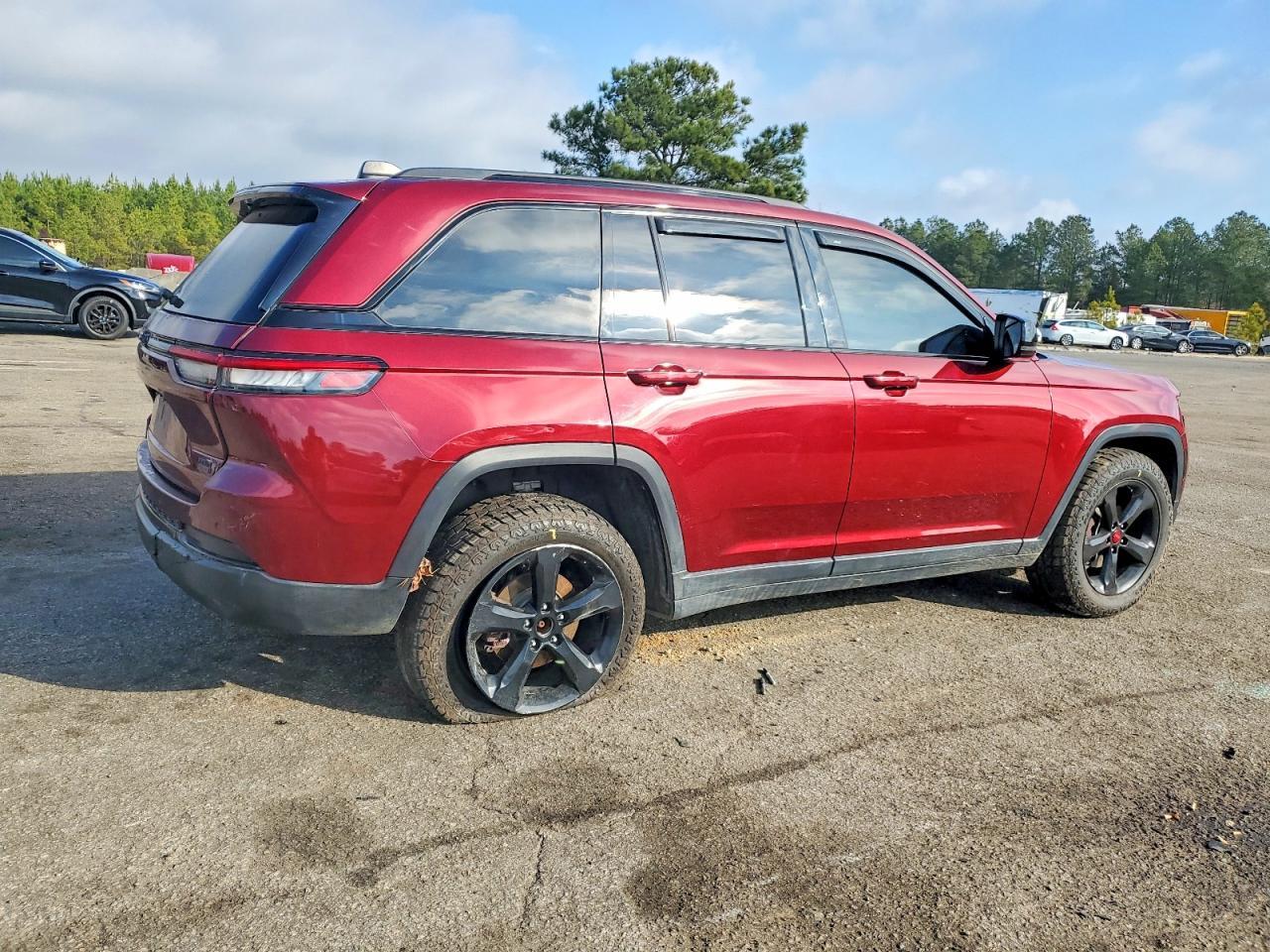 2023 Jeep Grand Cherokee - Фото 3