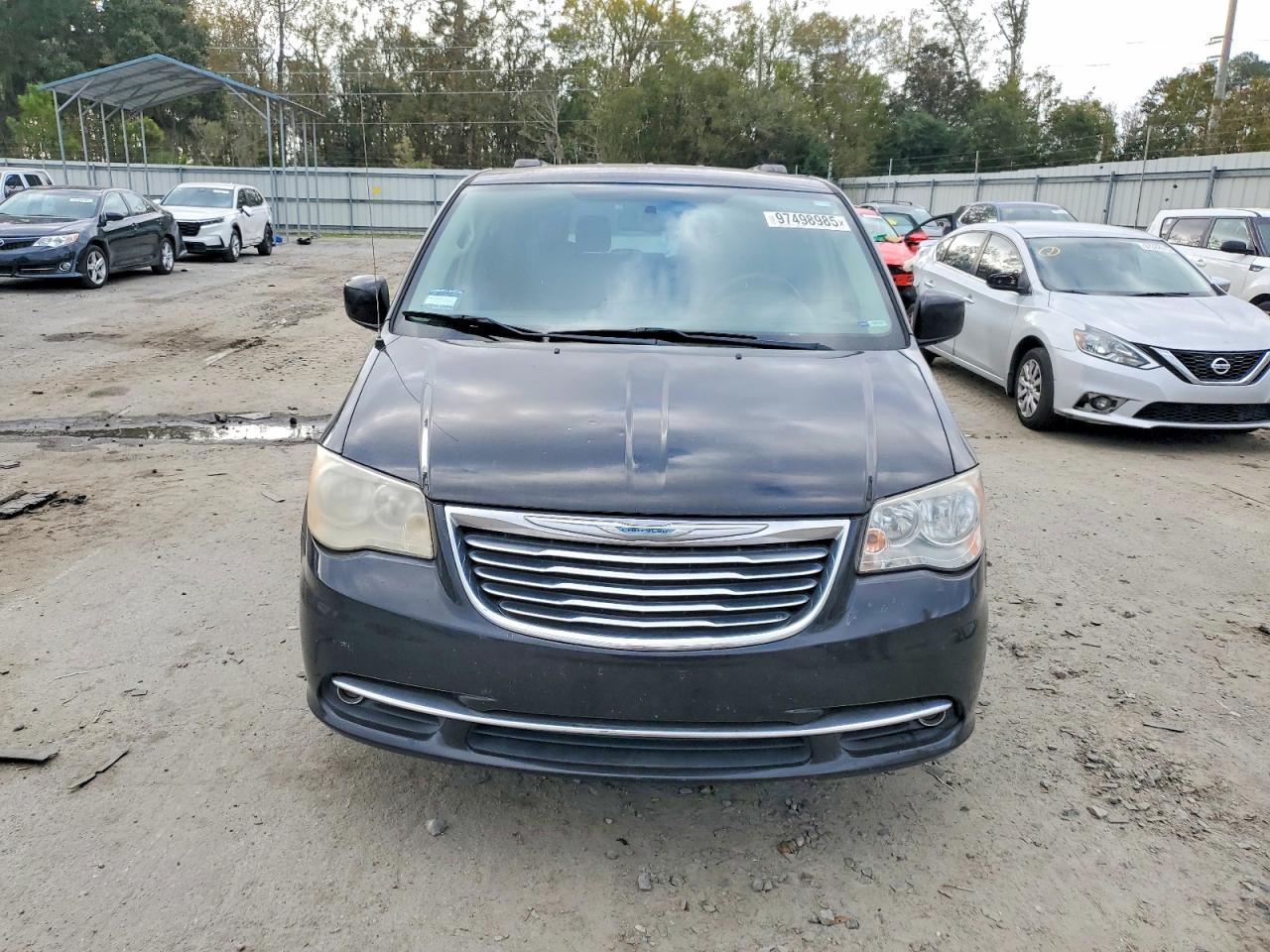 2015 Chrysler Town & Country Touring - Image 5