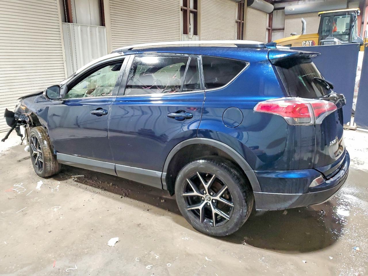 2017 Toyota Rav4 Se - Фото 2