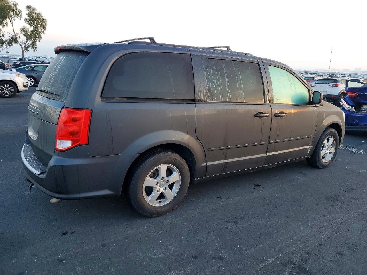 2014 Dodge Grand Caravan Sxt - Фото 3