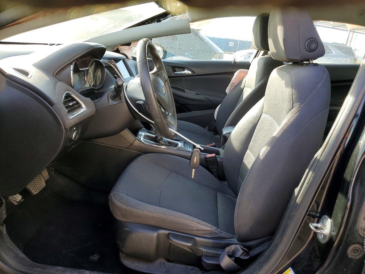 2019 Chevrolet Cruze - Image 7