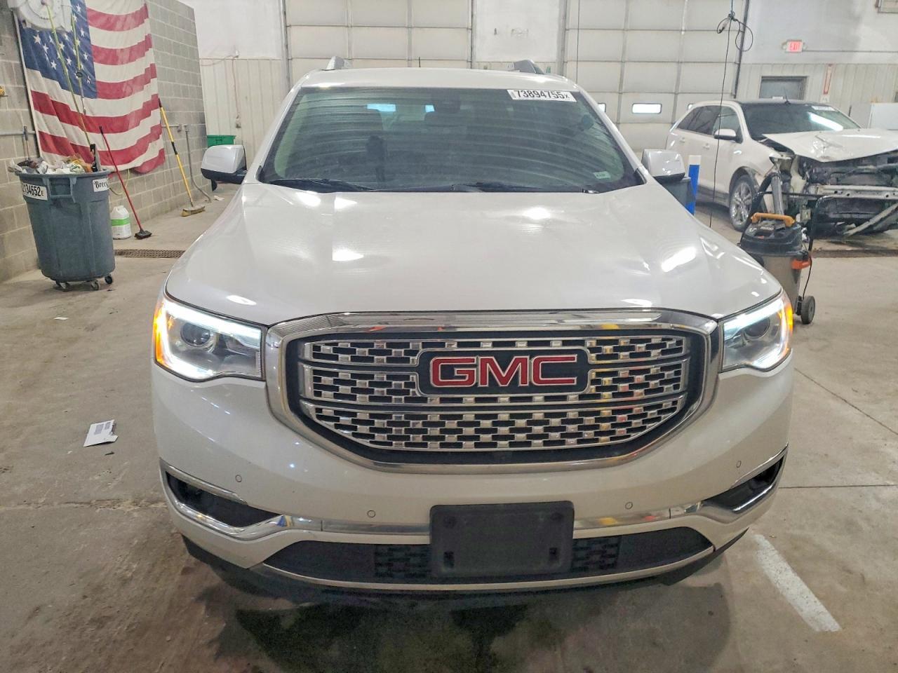2017 GMC Acadia Denali - Фото 5
