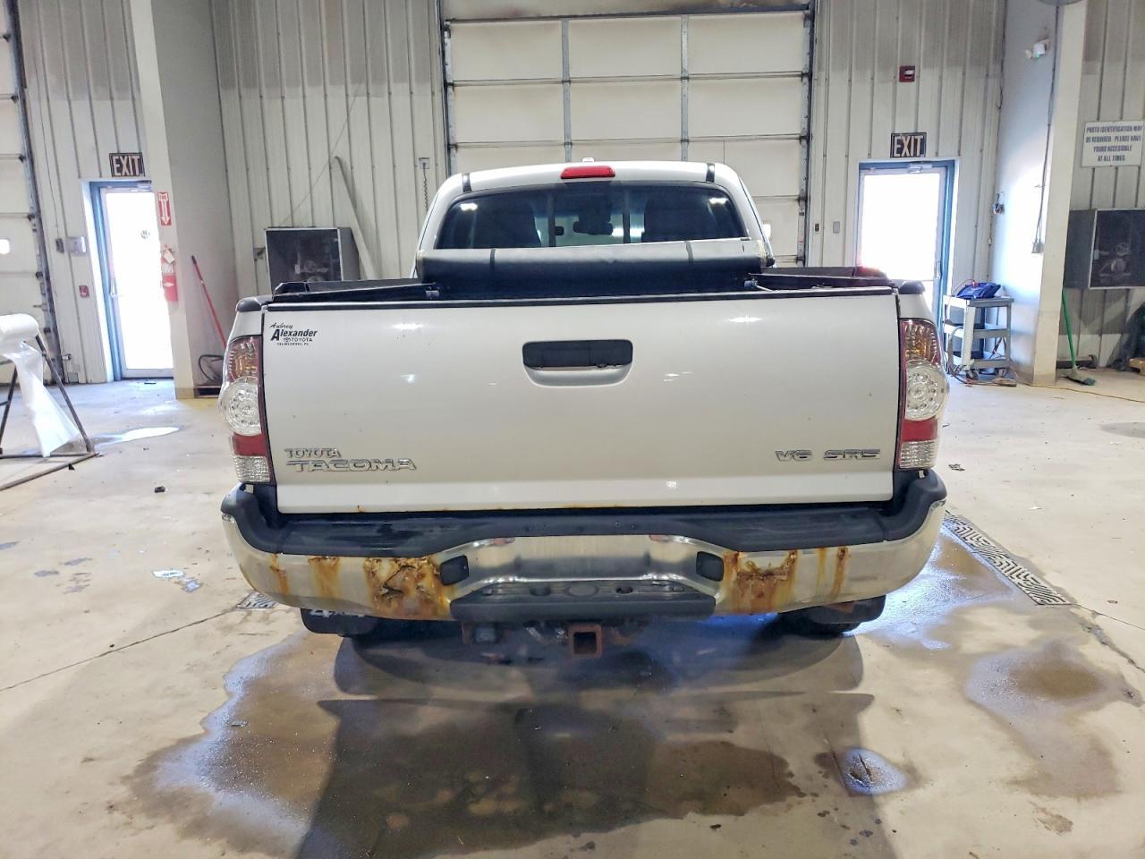 2010 Toyota Tacoma Access Cab - Image 6