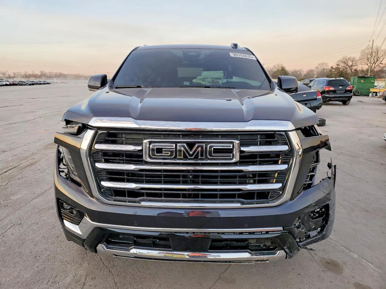 2025 GMC Yukon Elevation - Image 5