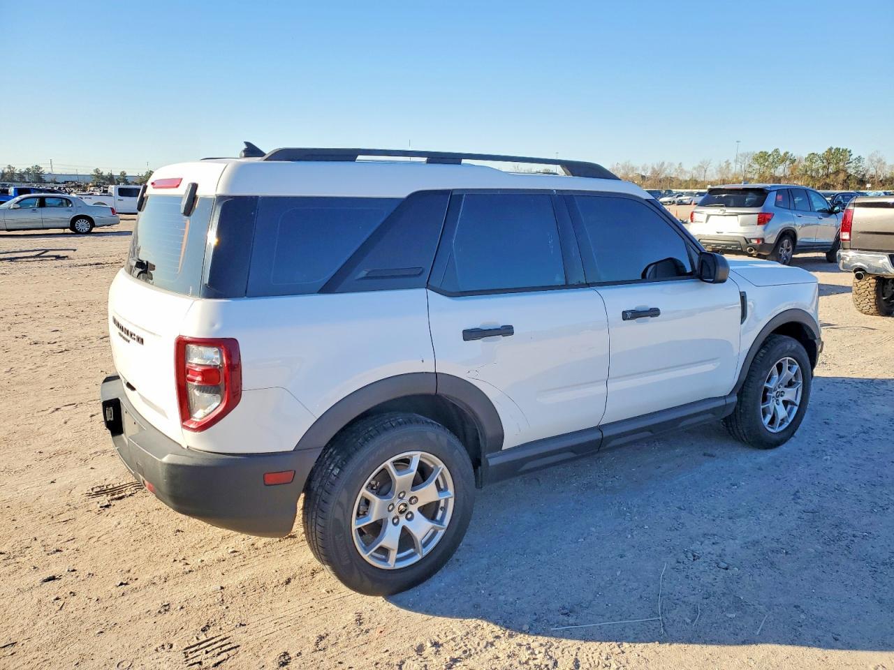 2021 Ford Bronco Sport - Image 3