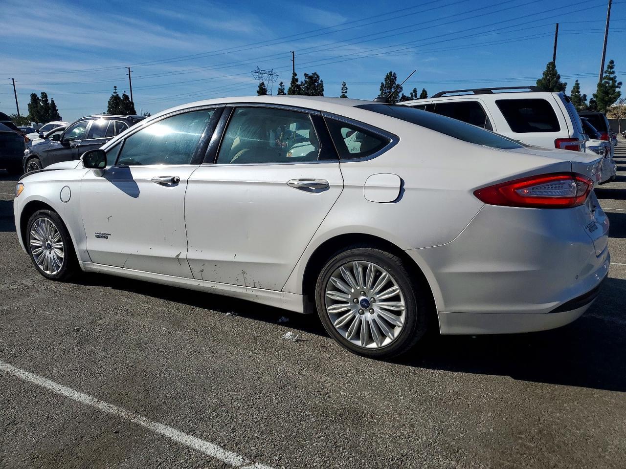 2015 Ford Fusion - Фото 2