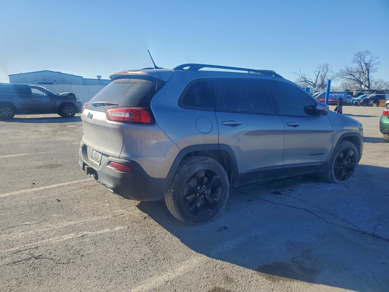 2015 Jeep Cherokee Latitude - Фото 3
