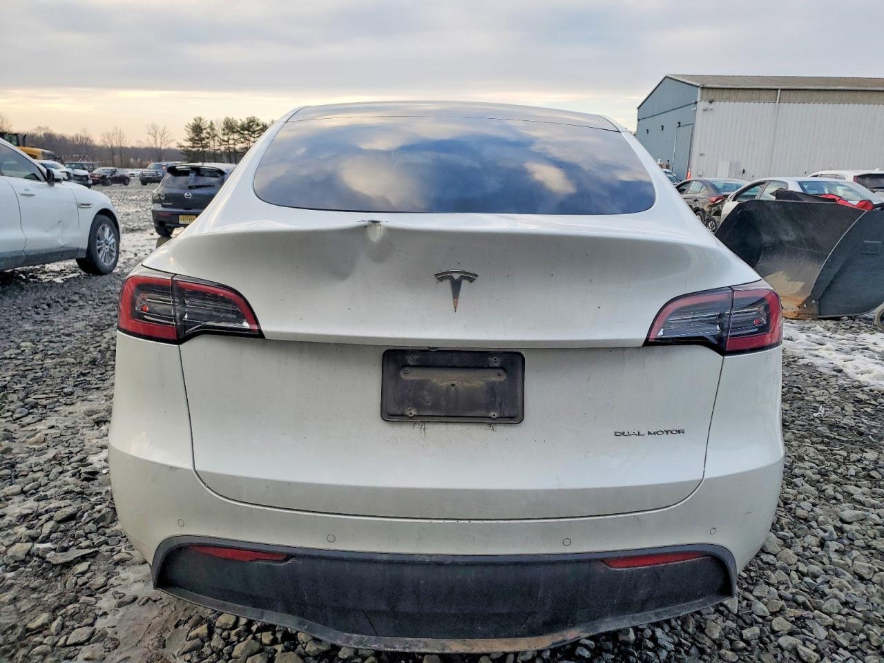 2022 Tesla Model Y - Фото 6