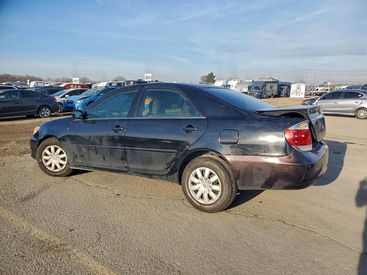 2005 Toyota Camry Le - Фото 2