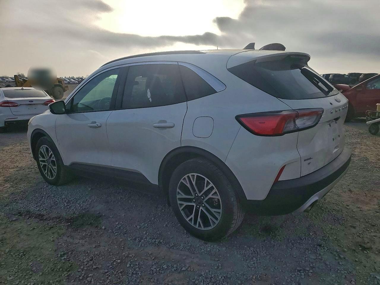 2020 Ford Escape Sel - Image 2