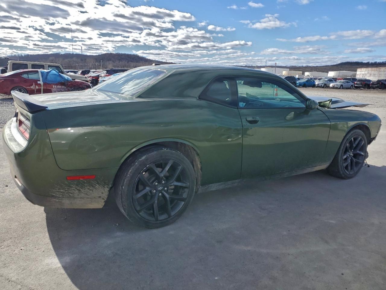 2022 Dodge Challenger Sxt - Image 3