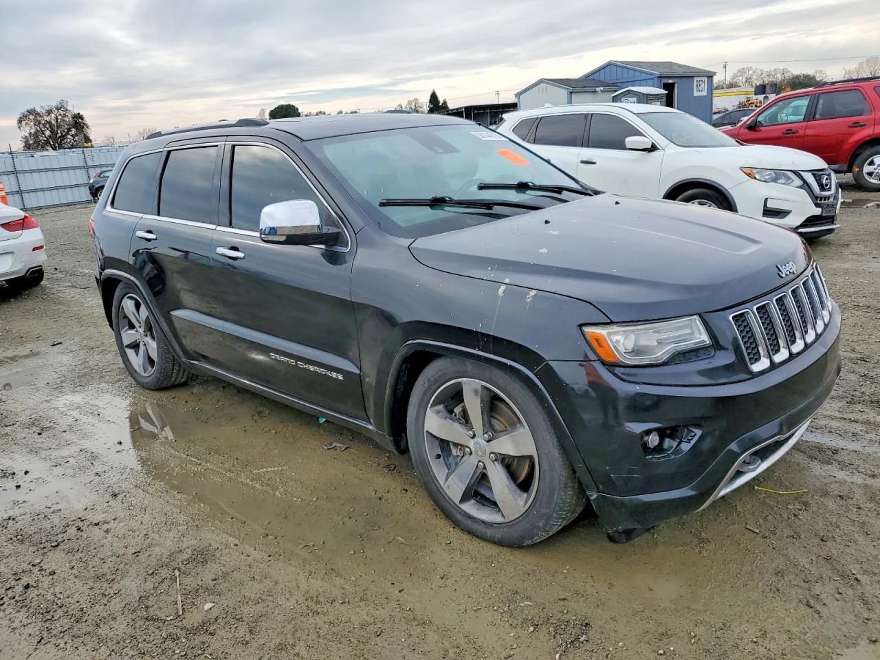 2014 Jeep Grand Cherokee Overland - Image 4