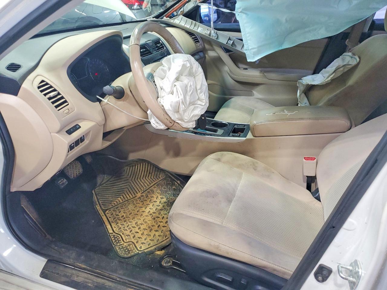 2015 Niss Altima 2.5 - Фото 7