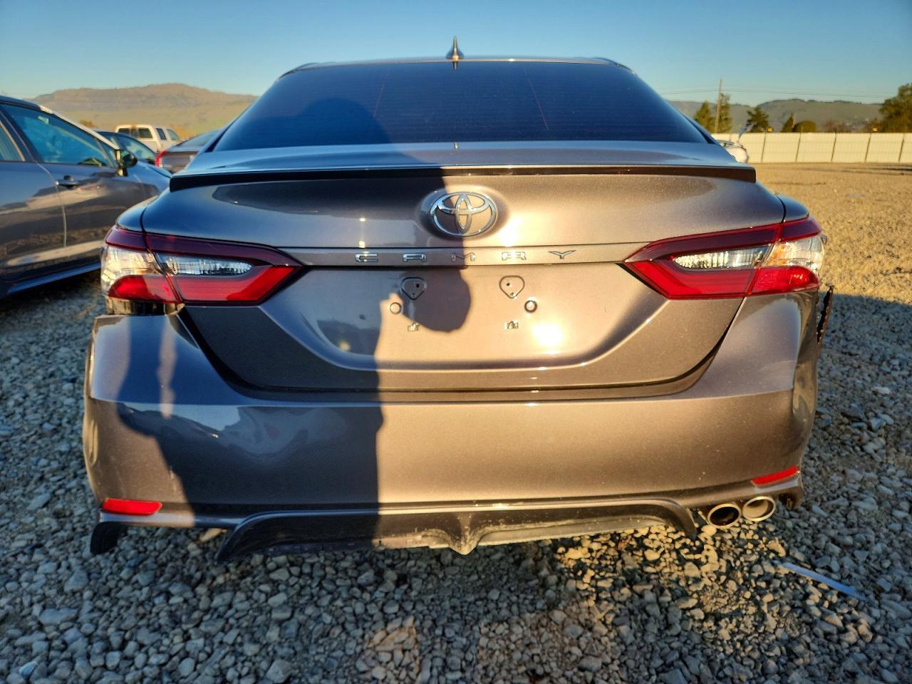 2022 Toyota Camry Se - Фото 6