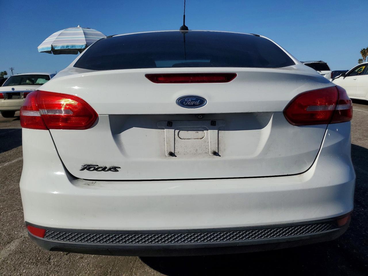 2017 Ford Focus S - Image 6