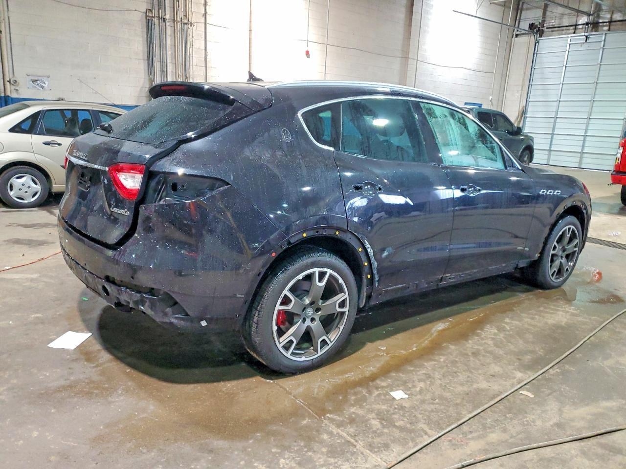 2017 Maserati Levante Luxury - Image 3