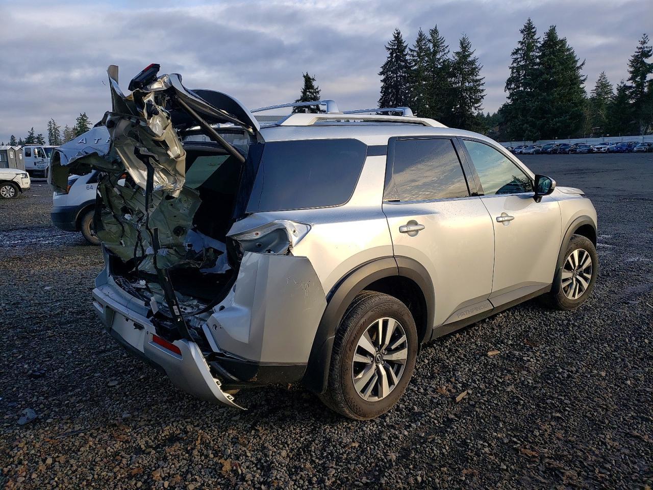 2024 Nissan Pathfinder Sl - Фото 3