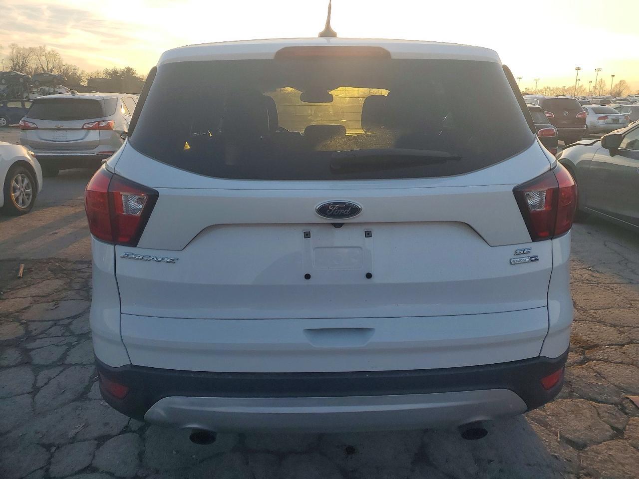 2019 Ford Escape Se - Фото 6