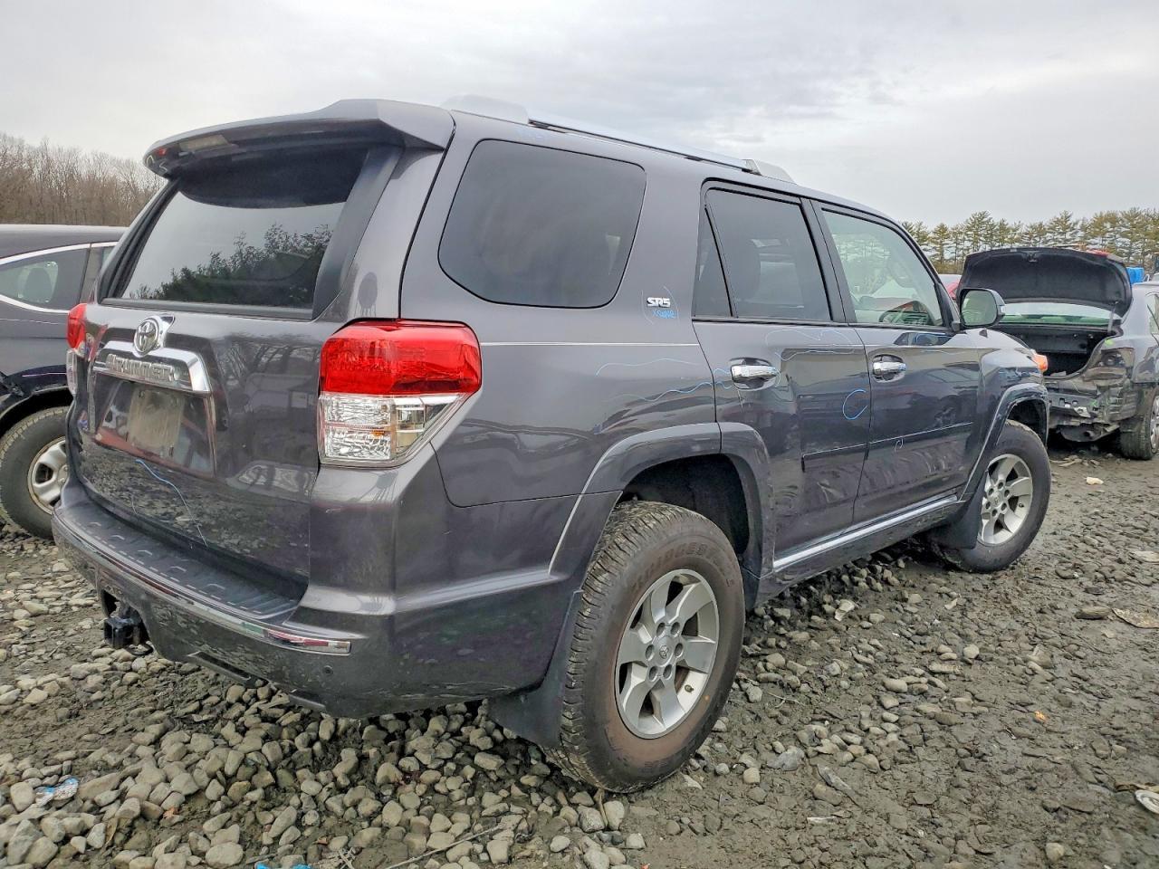 2013 Toyota 4Runner Sr5 - Фото 3