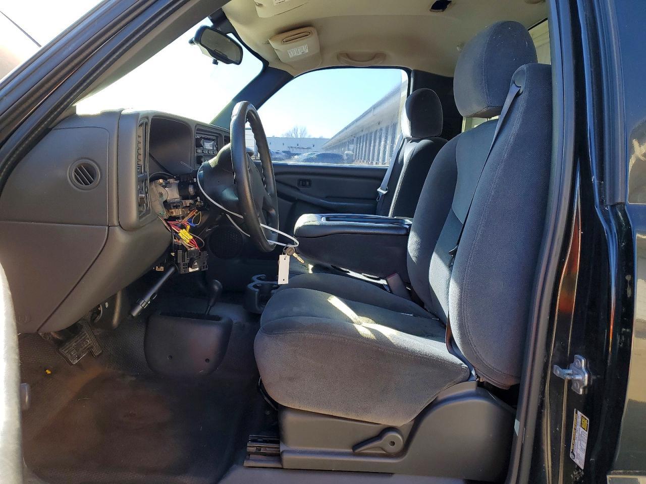 2005 GMC New Sierra K1500 - Фото 7