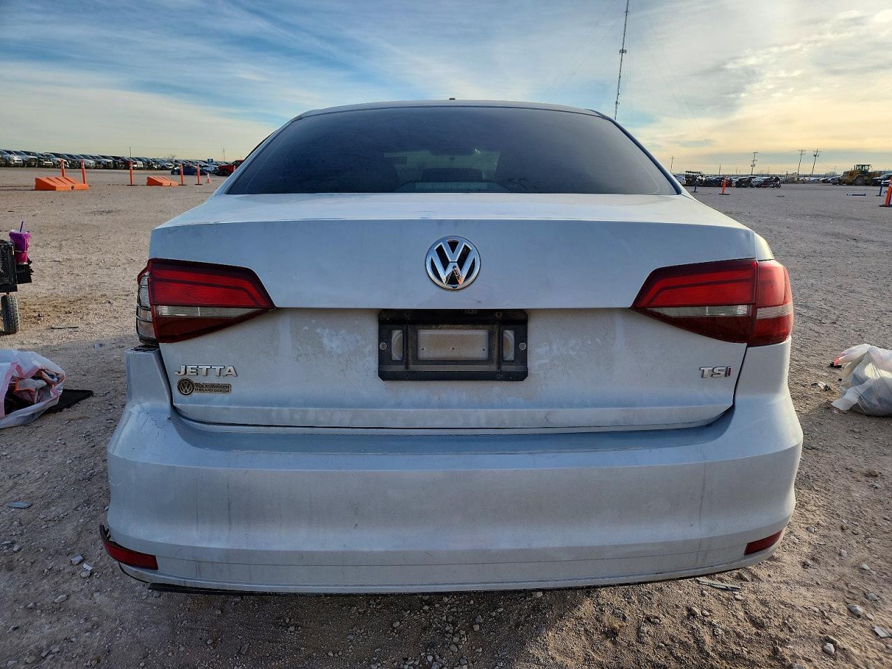 2017 Volkswagen Jetta - Фото 6