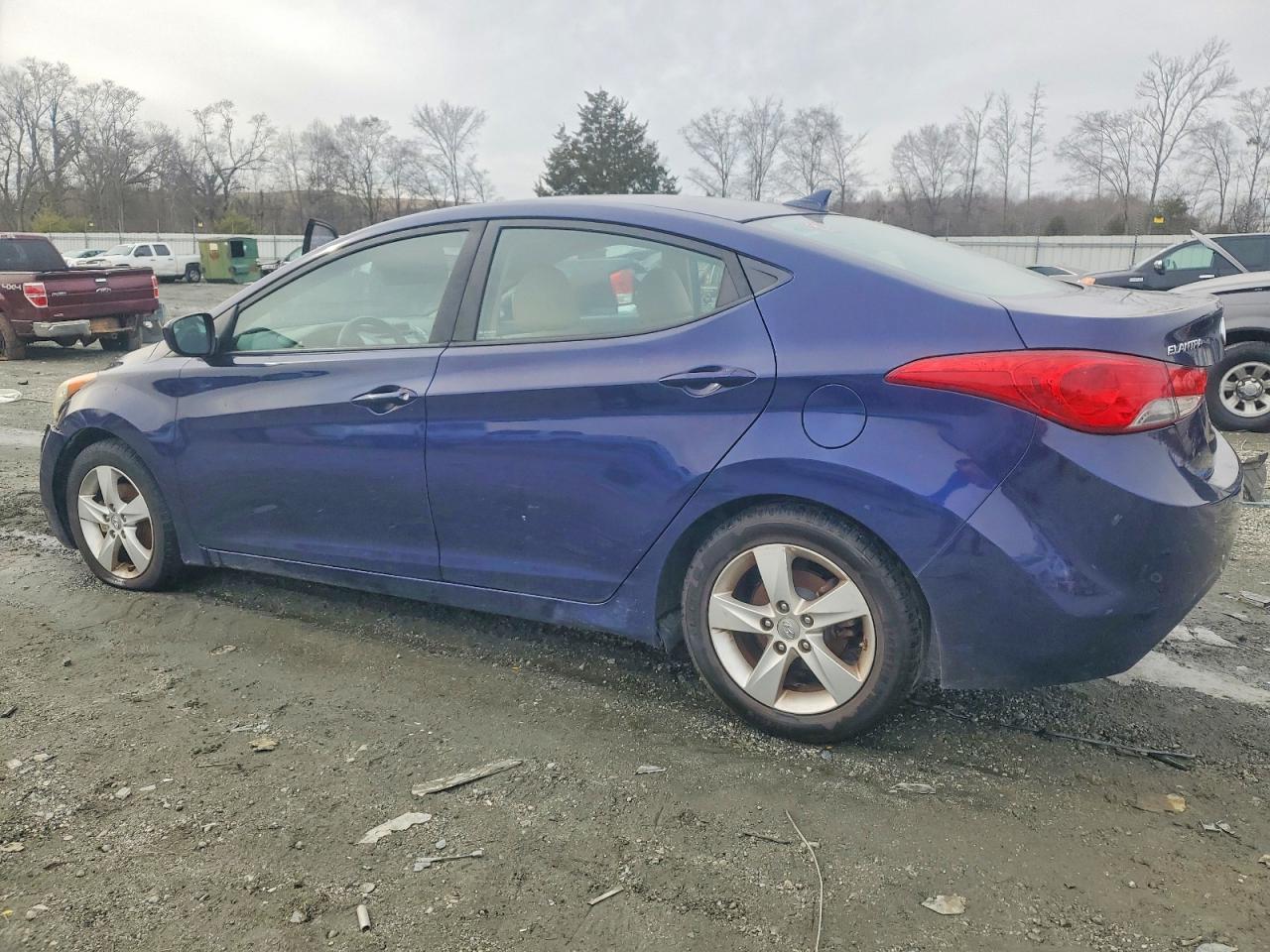 2013 Hyundai Elantra Gls - Фото 2