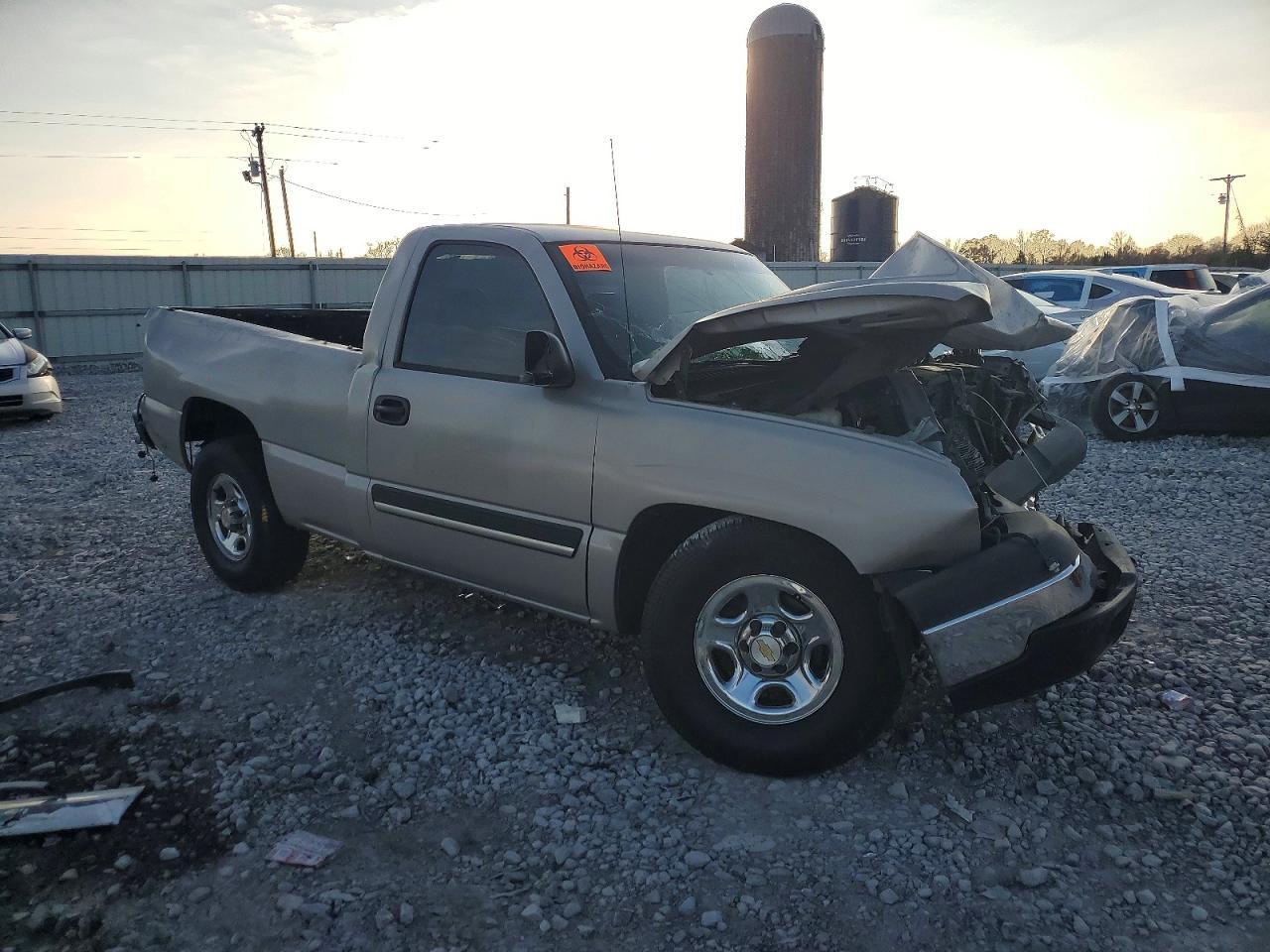 2004 Chevrolet Silverado C1500 - Image 4