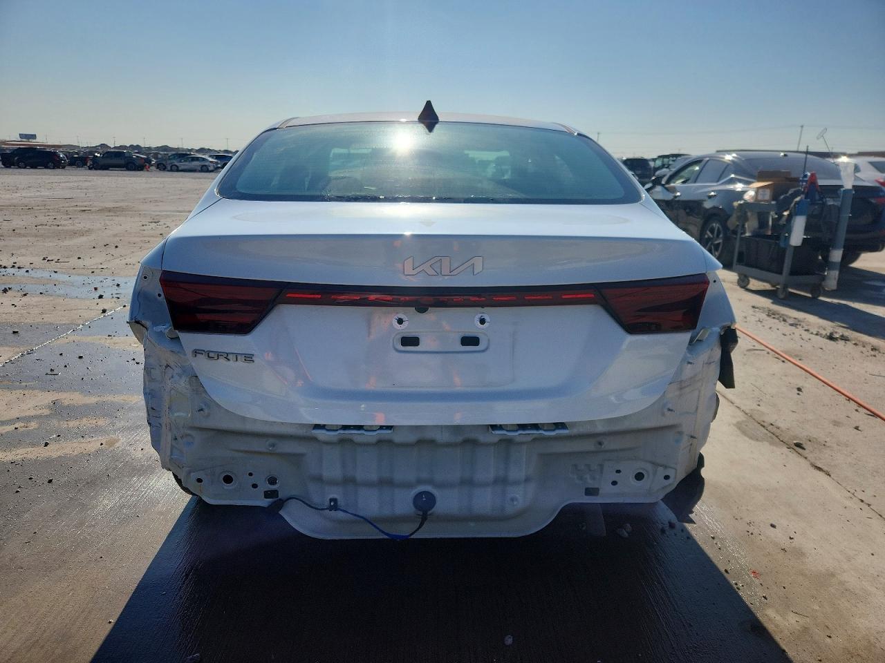 2024 Kia Forte Lxs - Image 6