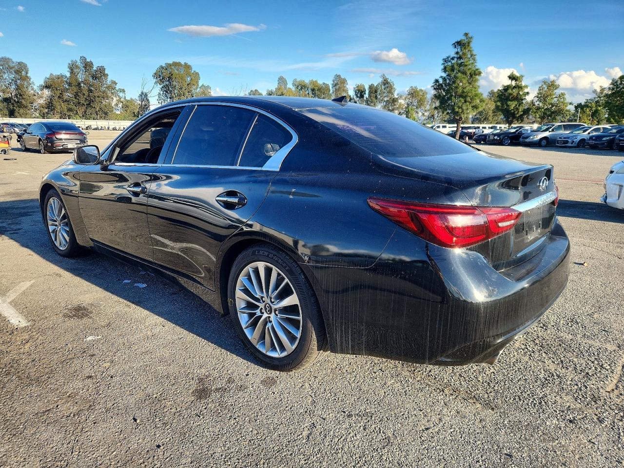 2018 Infiniti Q50 Luxe - Фото 2