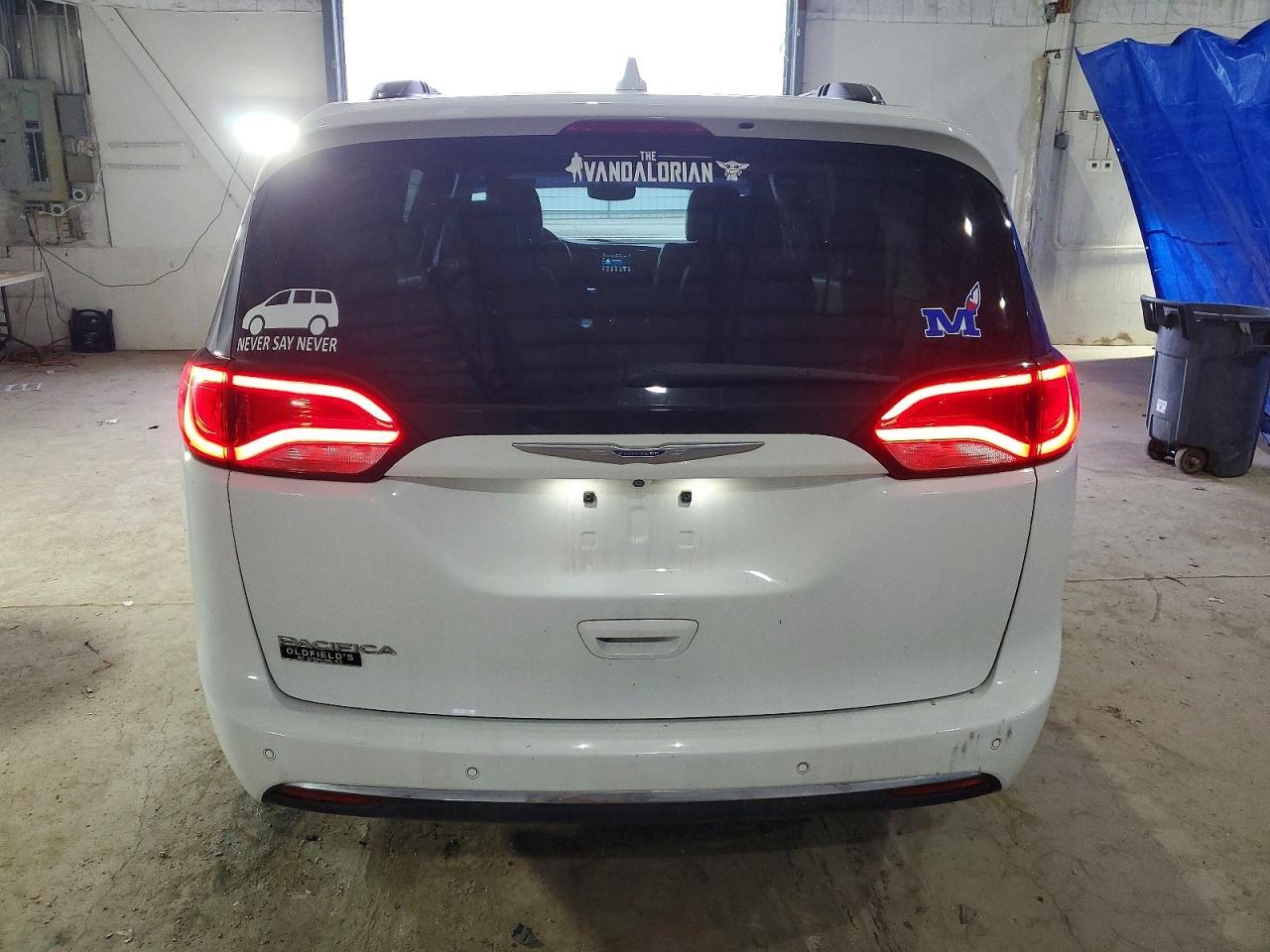 2019 Chrysler Pacifica Touring L - Image 6