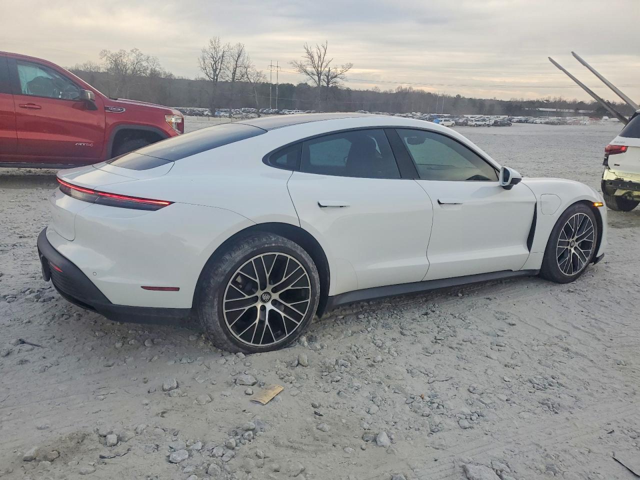 2021 Porsche Taycan - Фото 3