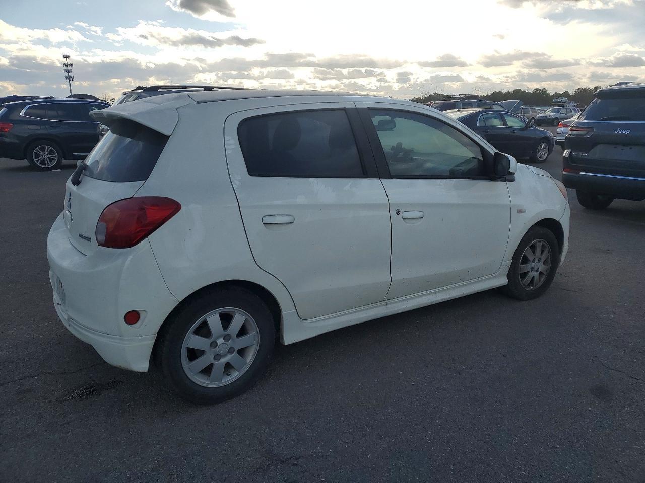 2014 Mitsubishi Mirage Es - Фото 3