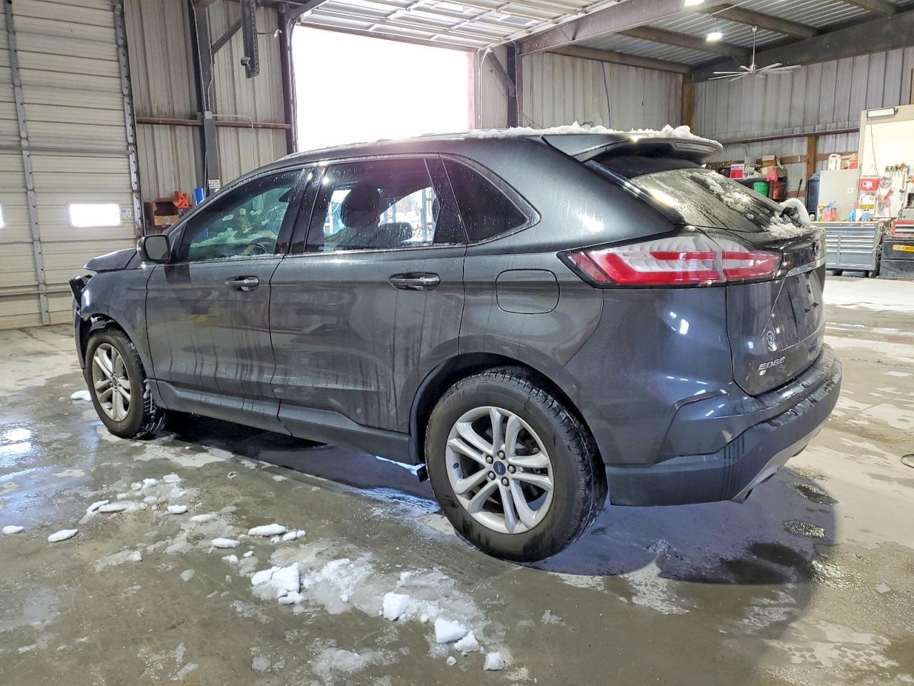 2019 Ford Edge Sel - Image 2