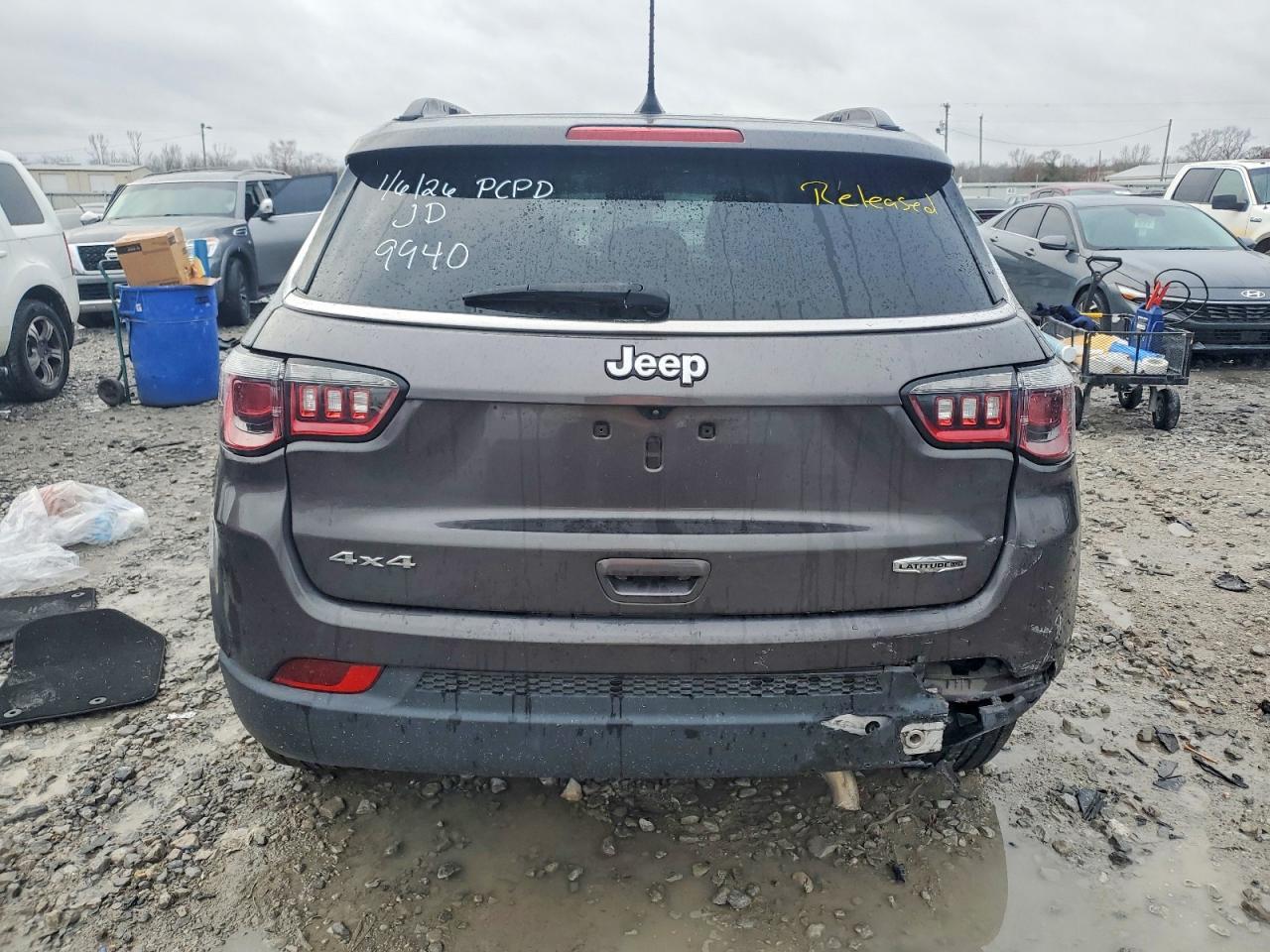 2022 Jeep Compass Latitude Lux - Фото 6