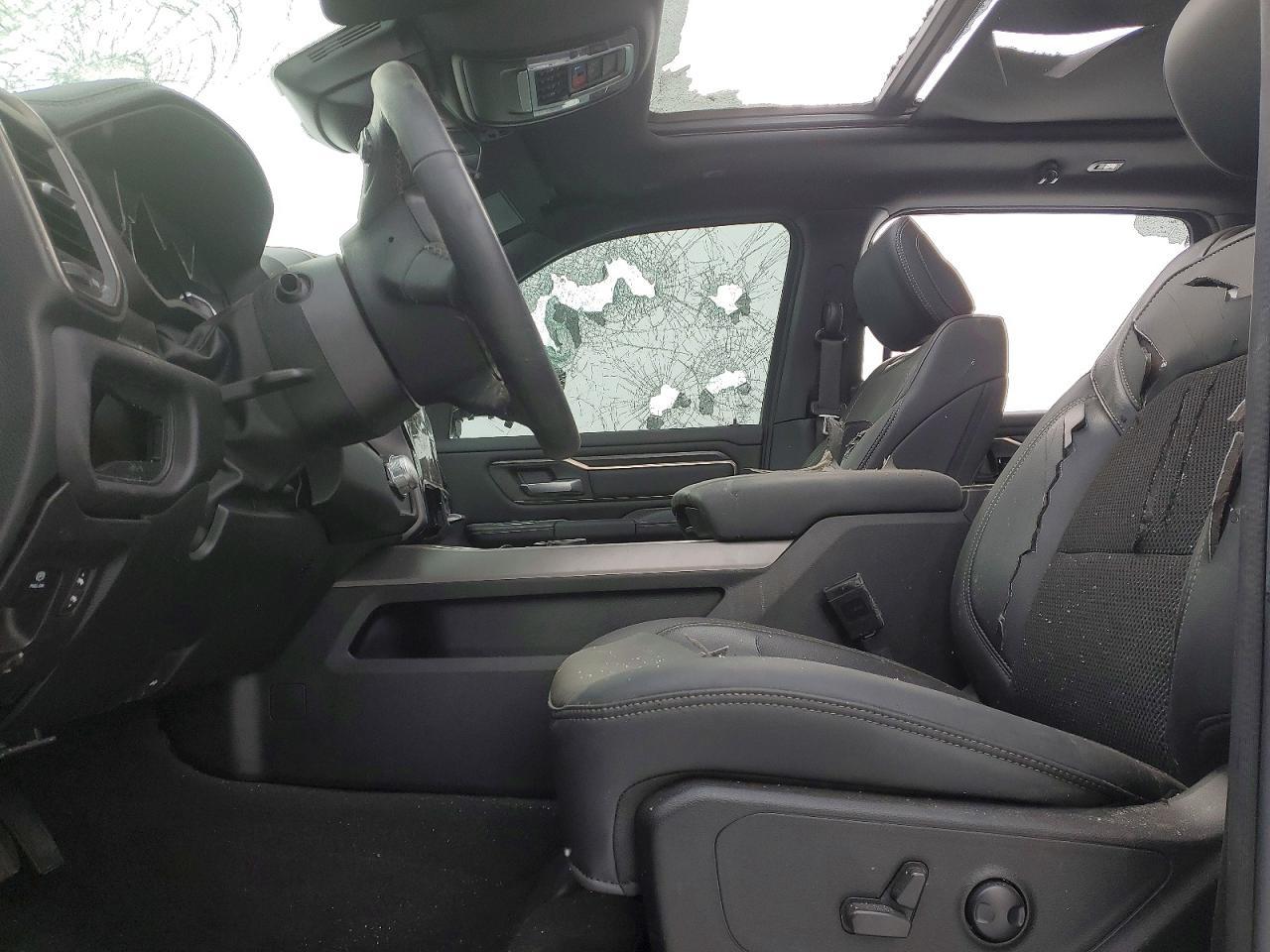 2023 Ram 1500 Sport - Фото 7