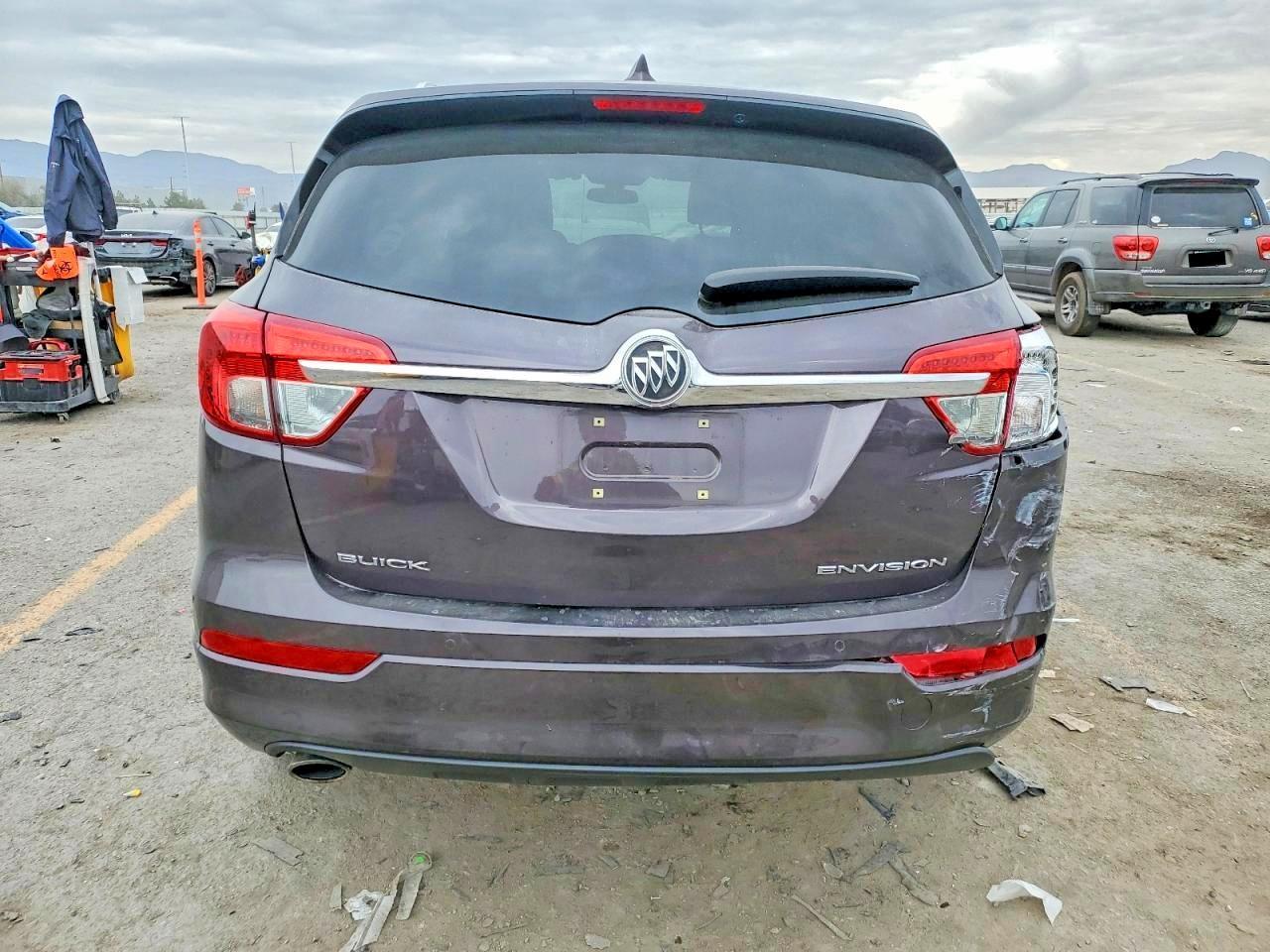 2018 Buick Envision Essence - Image 6