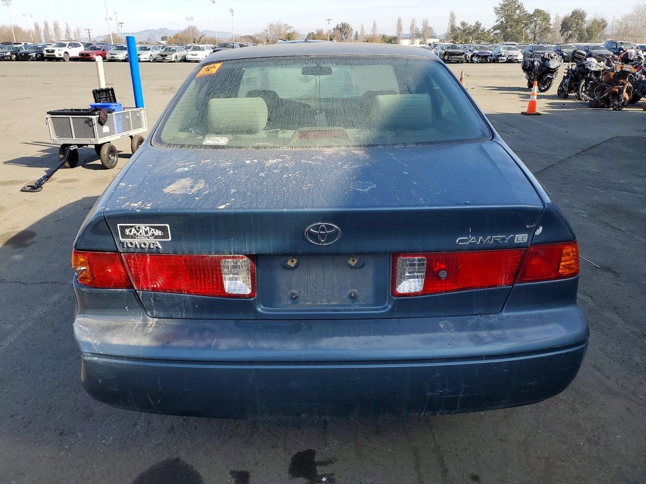 2000 Toyota Camry Ce - Фото 6