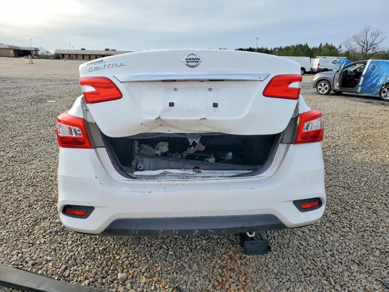2017 Nissan Sentra S - Фото 6