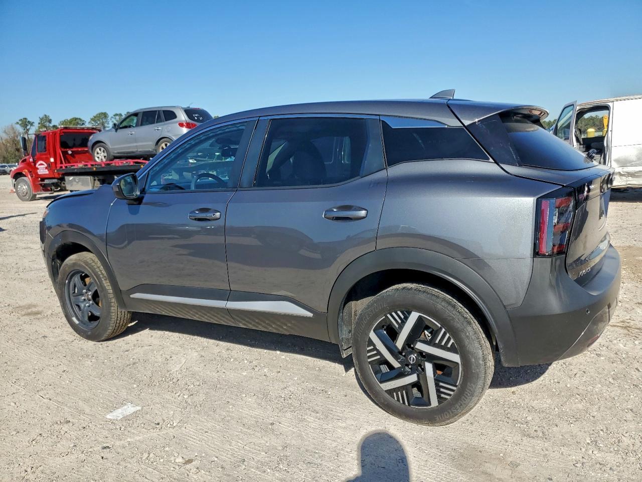 2025 Nissan Kicks Sv - Фото 2