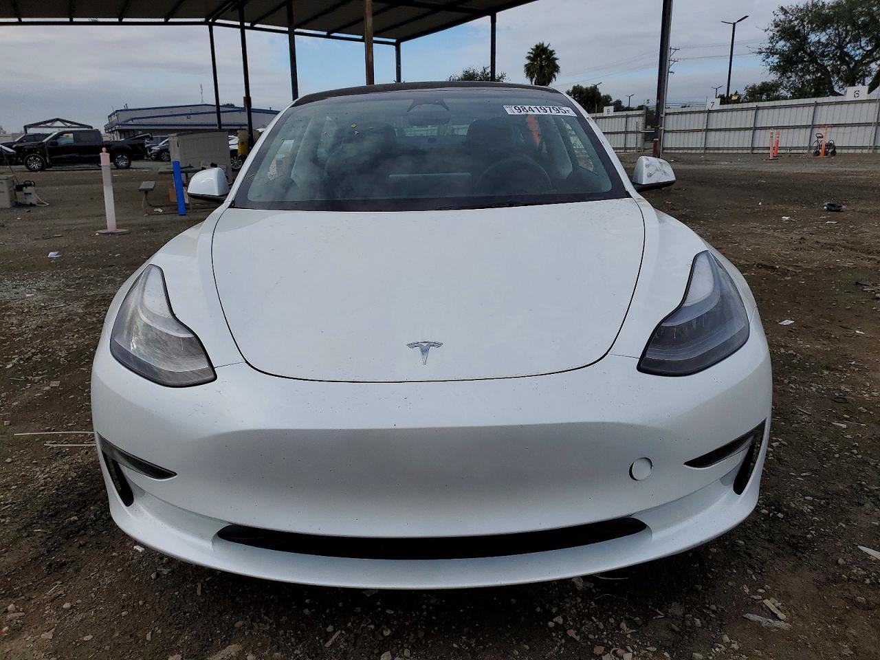 2023 Tesla Model 3 - Image 5