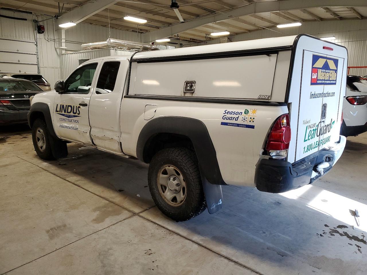 2014 Toyota Tacoma Access Cab - Image 2