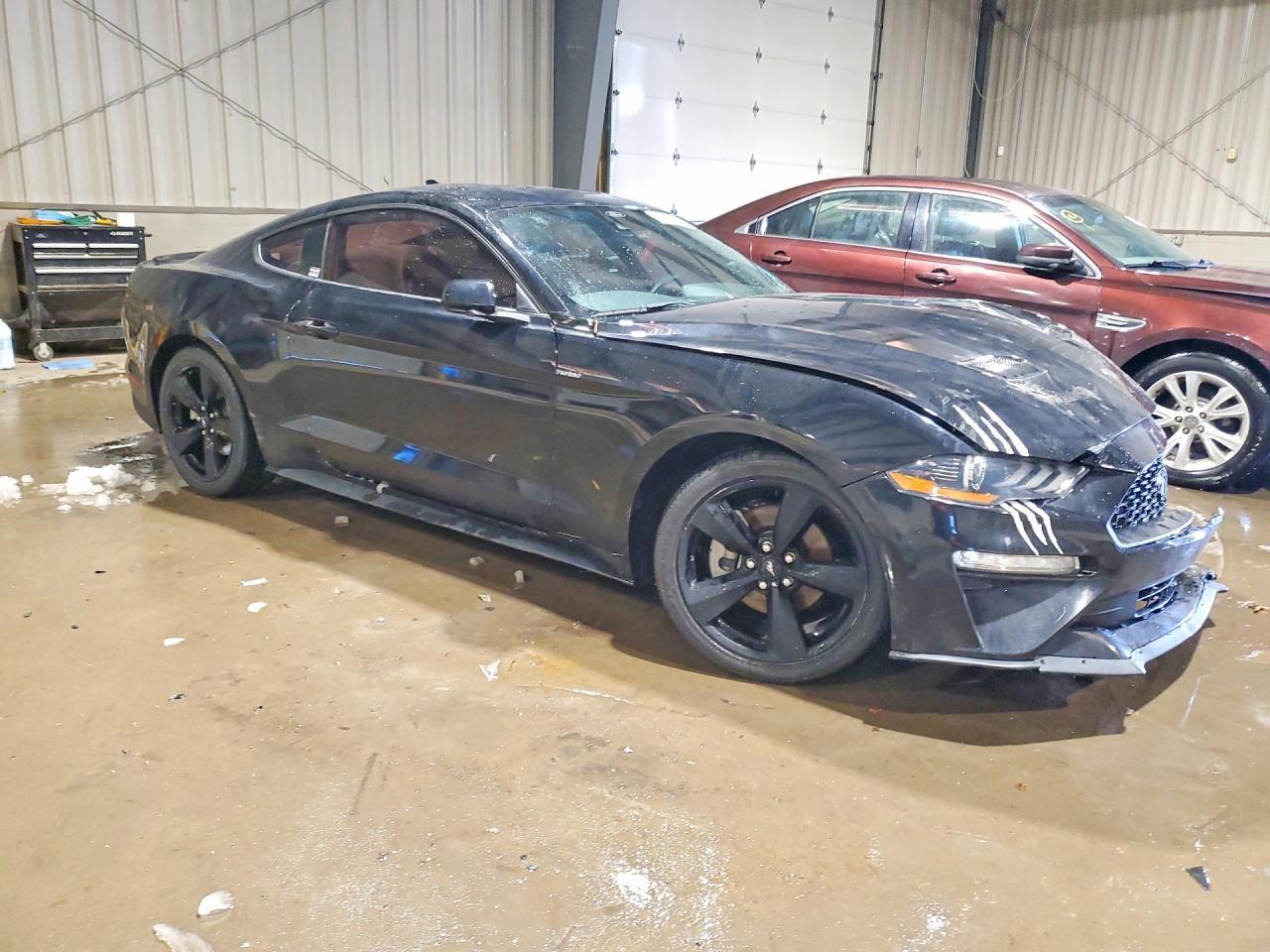 2021 Ford Mustang - Фото 4