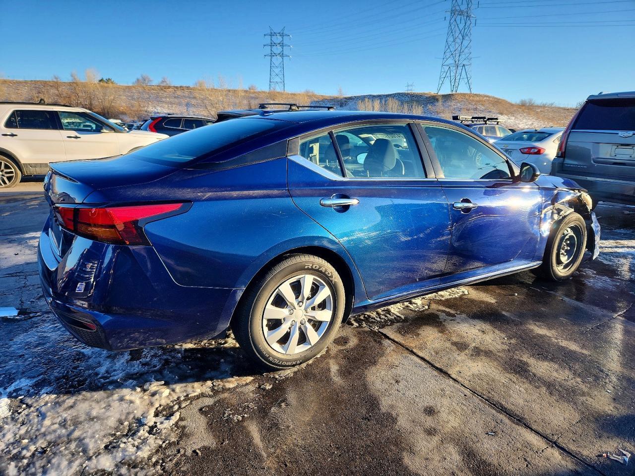 2020 Nissan Altima S - Фото 3
