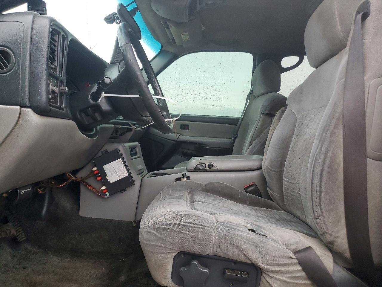 2001 Chevrolet Suburban C1500 - Фото 7