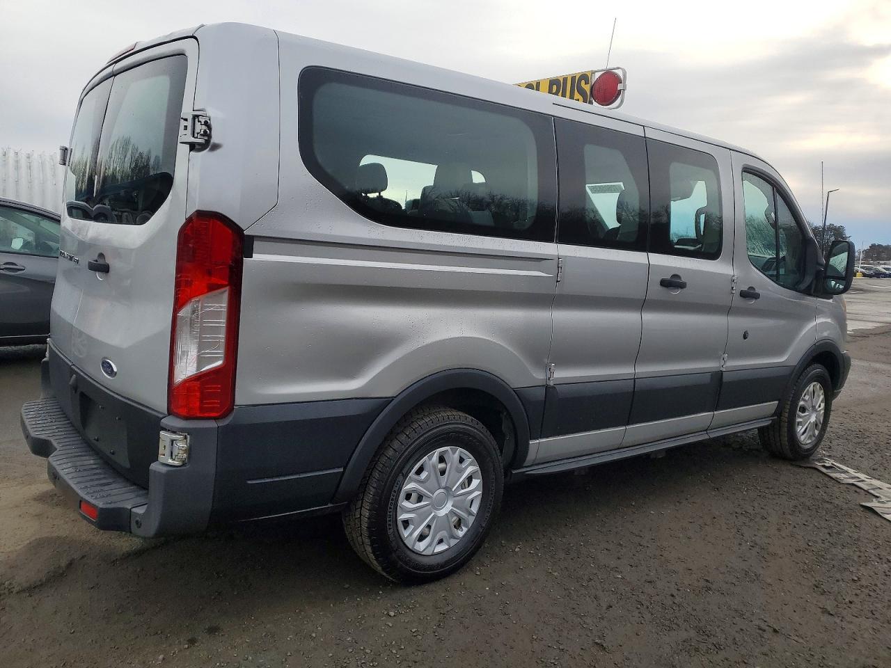 2016 Ford Transit T-150 - Фото 3